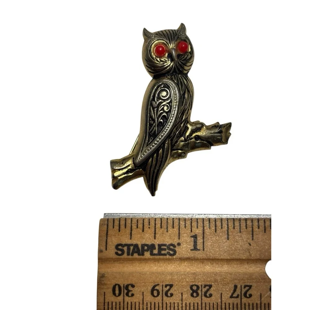 Vintage  Spain Gold Tone Intricate Damascene style Red Eye Owl Bird Brooch Pin